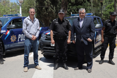 El Municipio Participó de la Entrega de una Amarok 0km, Una Unidad Nueva para la Comisaria 2da.